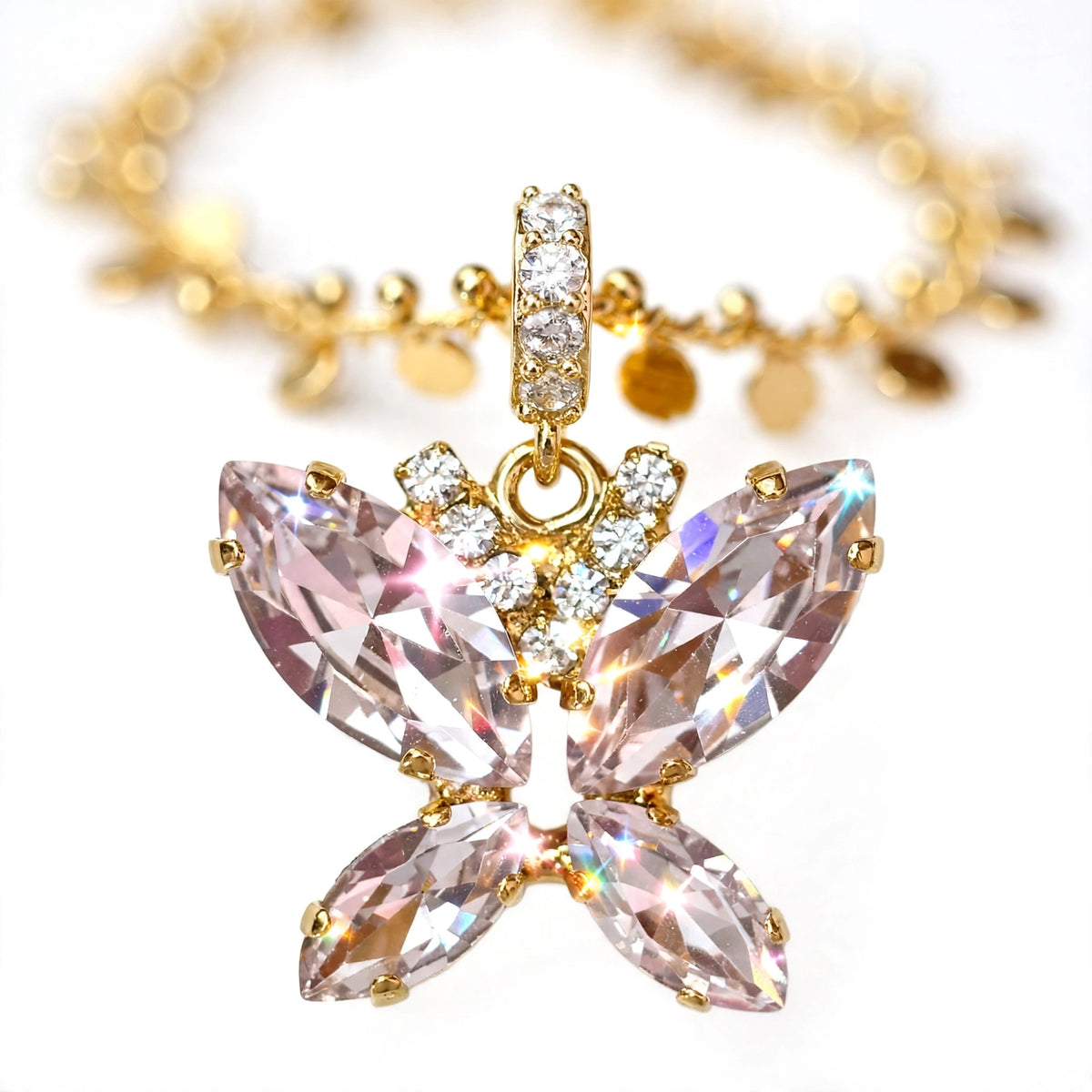 The Pendant of Luck · Luna ·