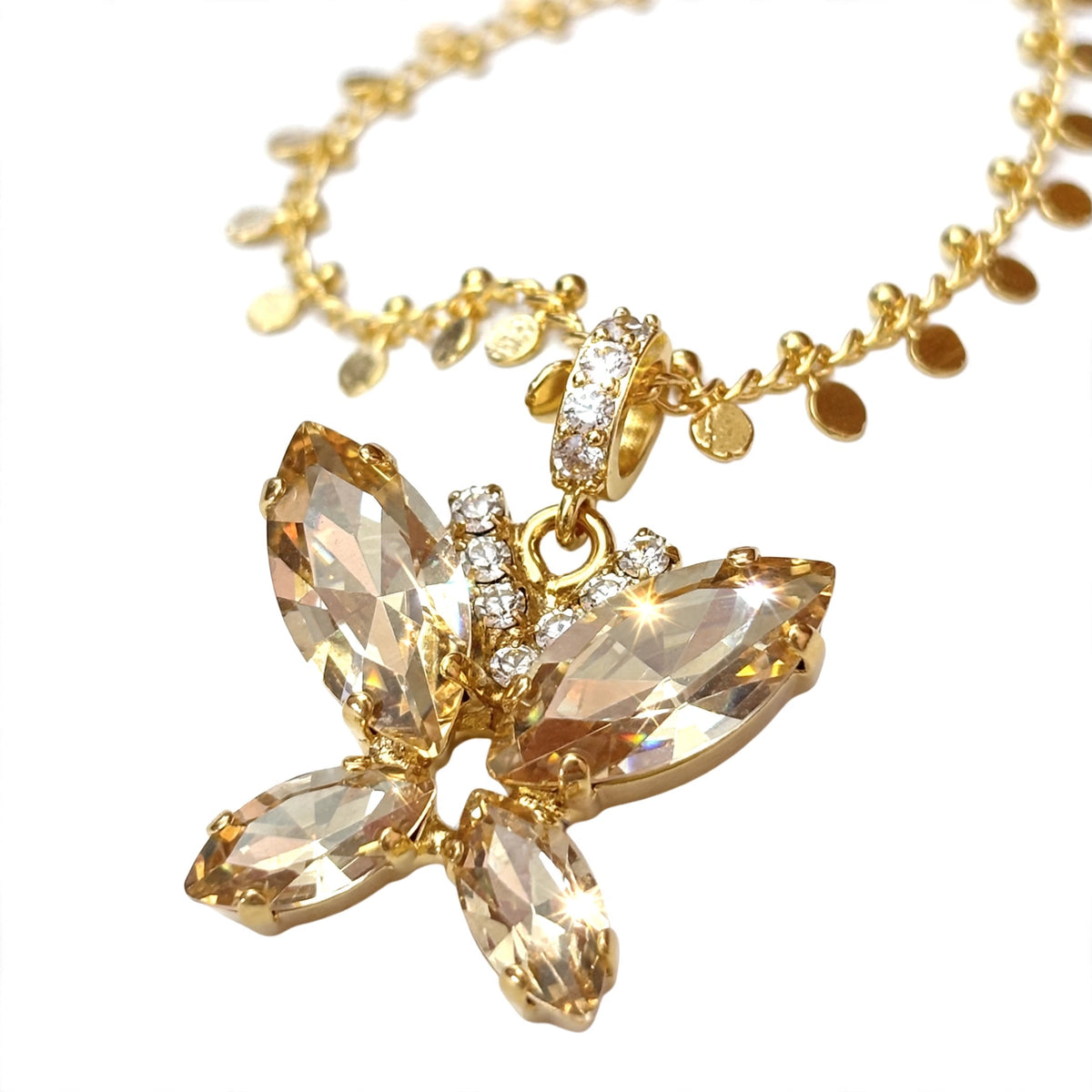 The Pendant of Felicity · Luna ·