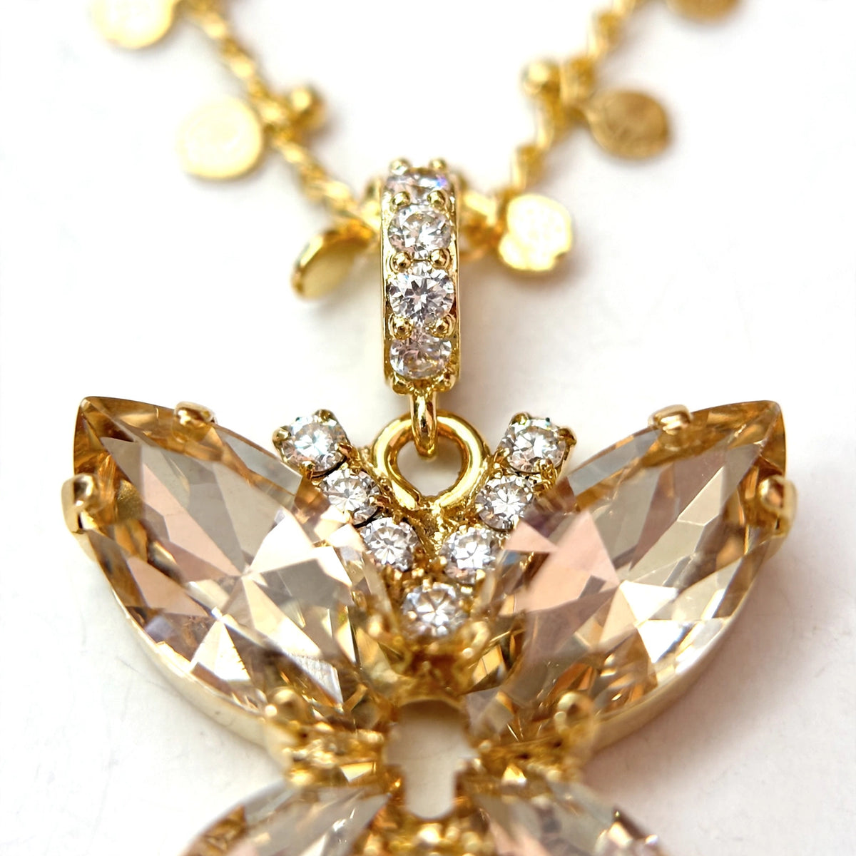 The Pendant of Felicity · Luna ·