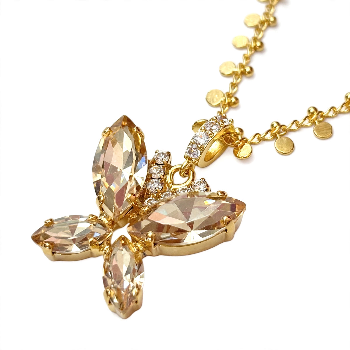 The Pendant of Felicity · Luna ·