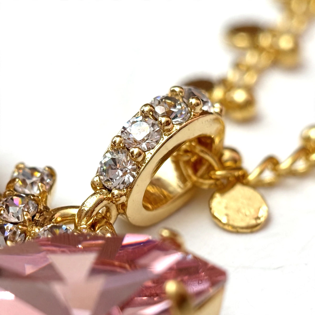The Pendant of Legacy · Luna ·
